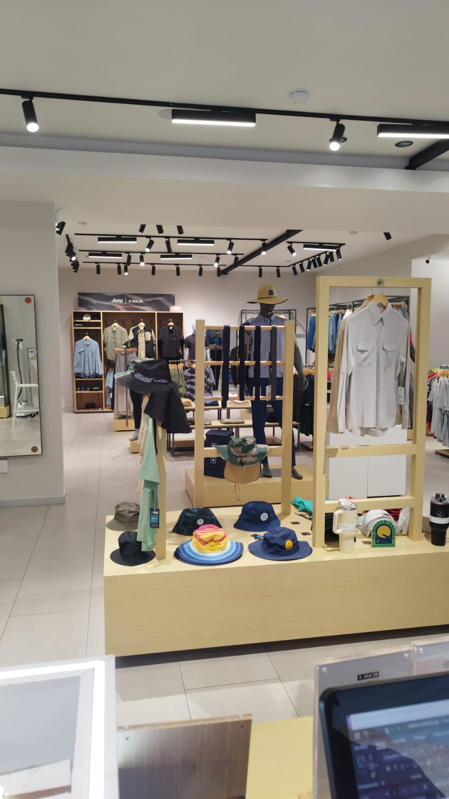 leetx-google-photo-45803-6 leetx-google-photo-45803-6