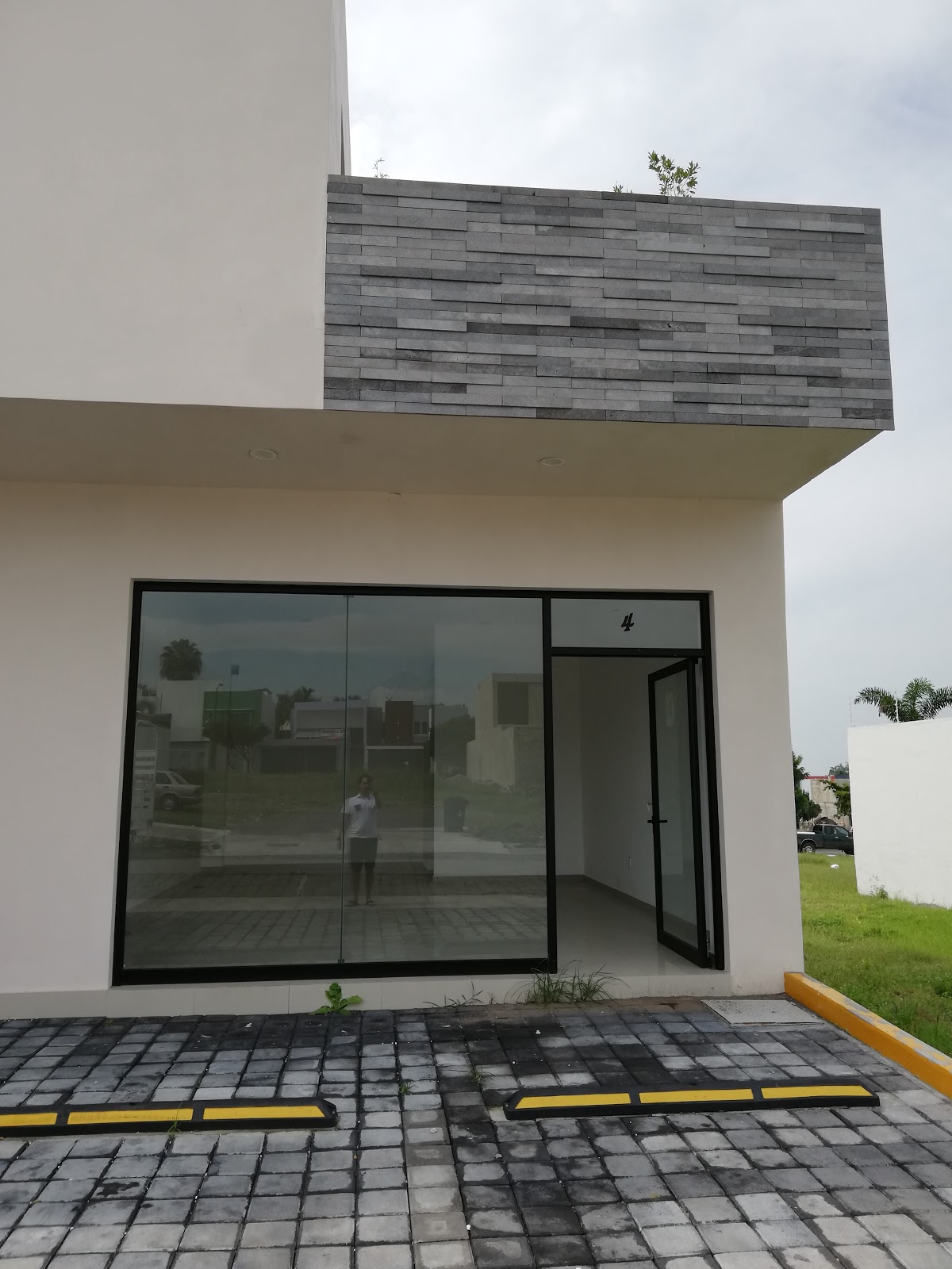 leetx-google-photo-49440-5 leetx-google-photo-49440-5